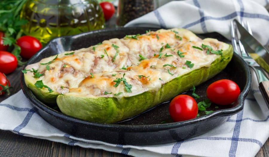 Кабачки запеченные с сыром