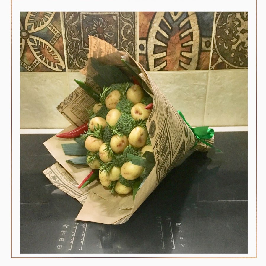 Букет из картофеля