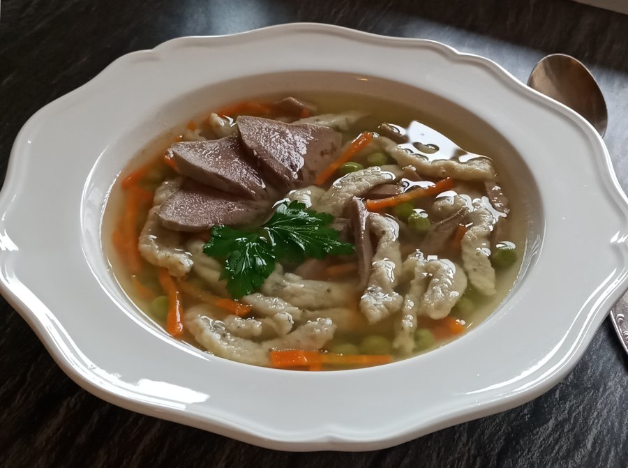 Вкусный суп со свининой