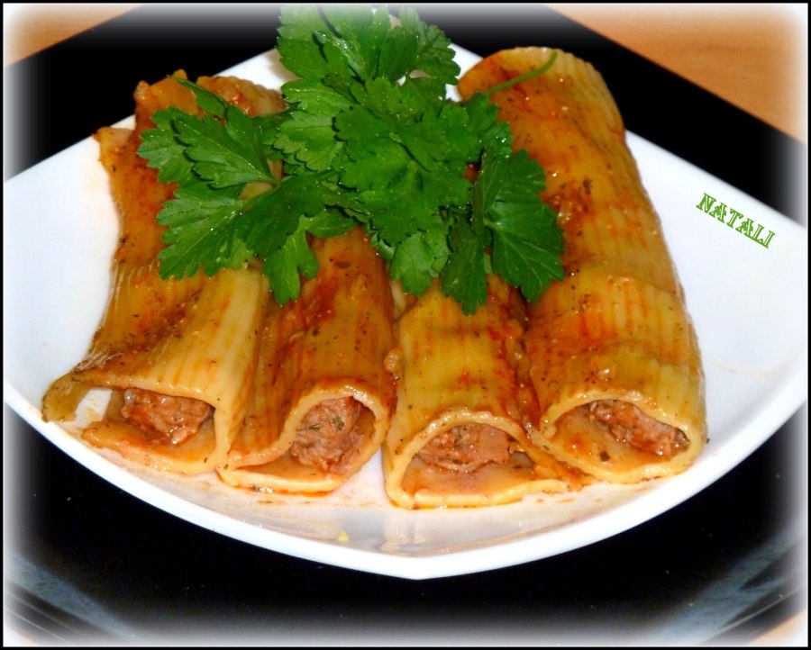 Каннеллони с соусом бешамель