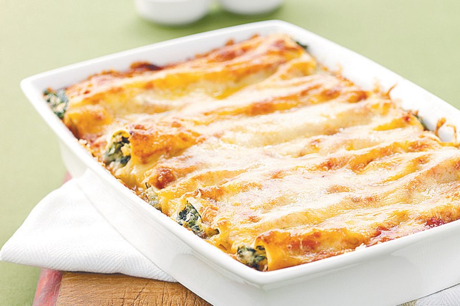 Каннеллони с соусом бешамель