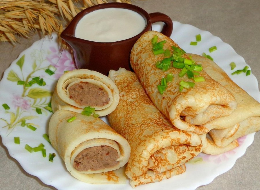 Яичные блины фаршированные