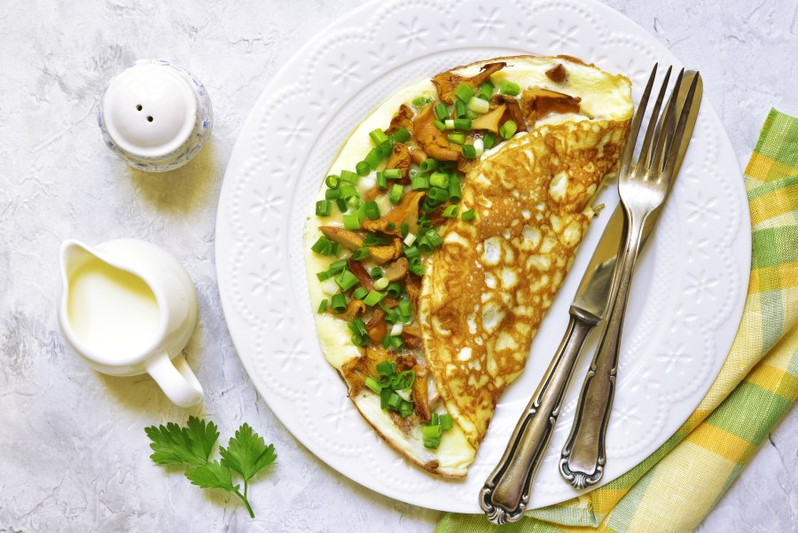 Пицца с лисичками и сыром