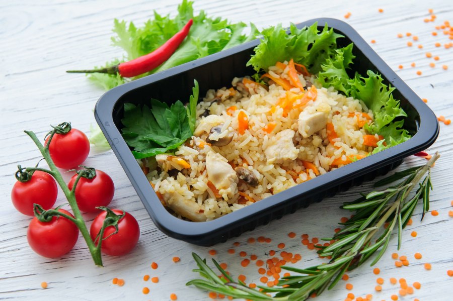 Рис с овощами и курицей