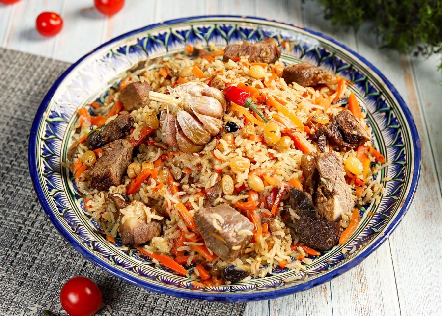 Плов из грудинки свиной