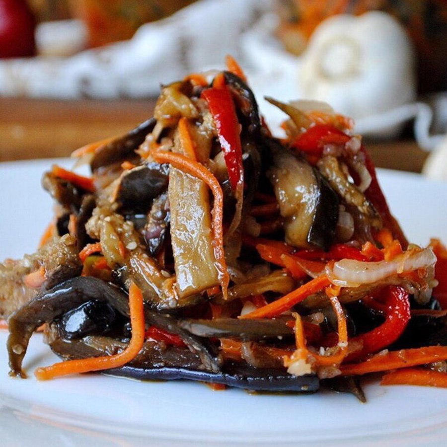 Баклажаны с морковью по-корейски