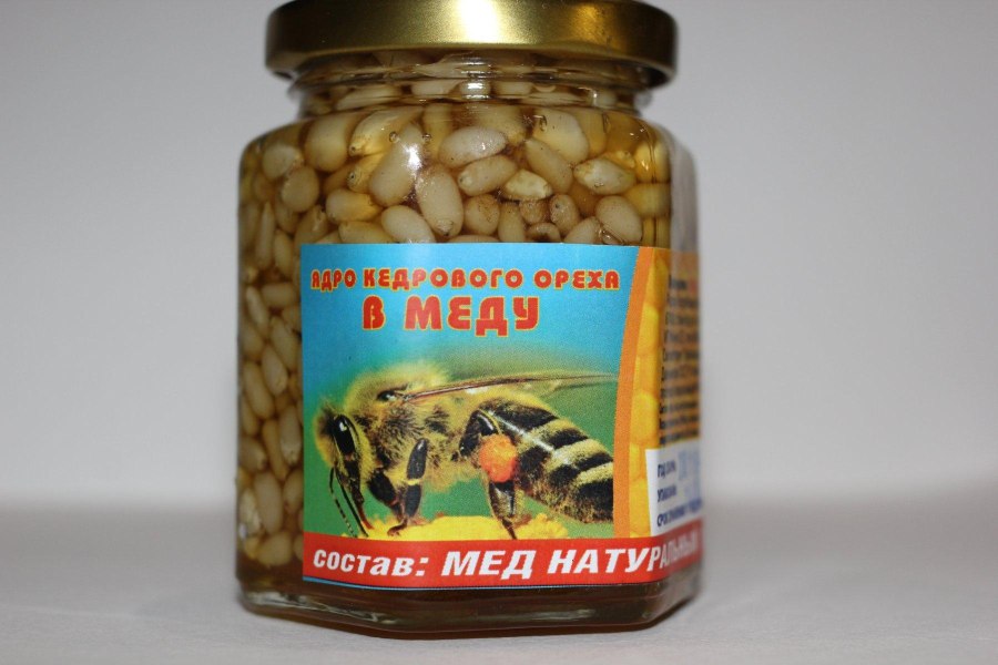 Мед с кедровыми орешками