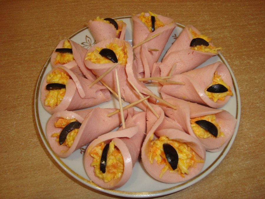 Закуска ветчинные рулетики