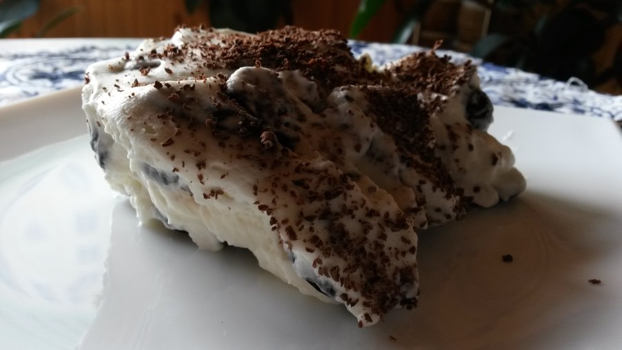 Чернослив с грецким орехом в сгущенке