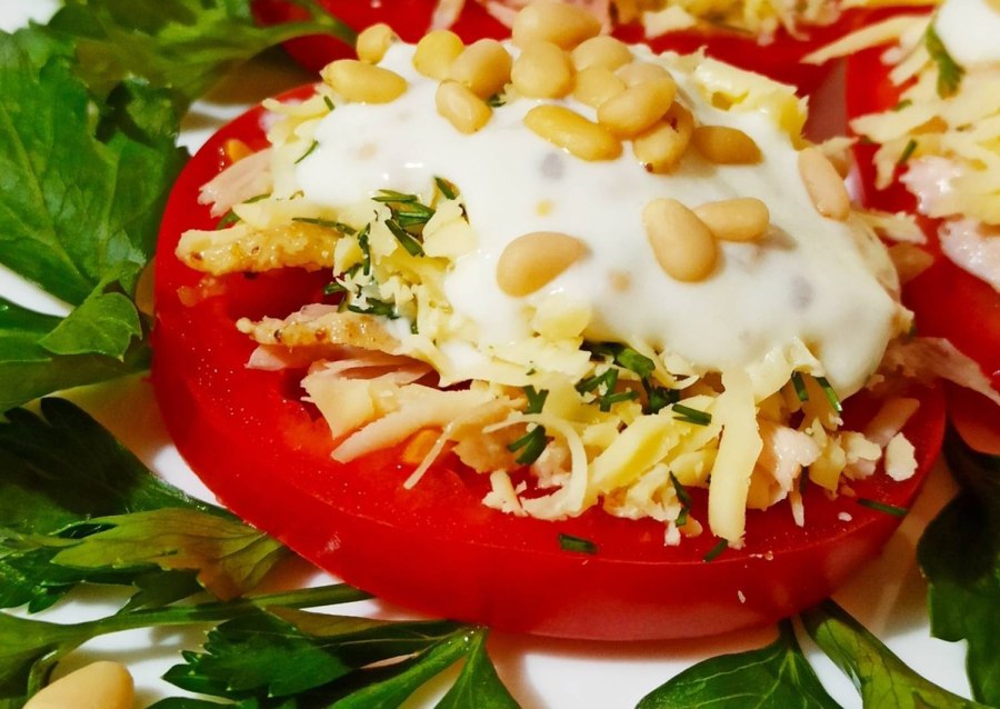 Где можно купить вкусные салаты на 10 человек в Твери