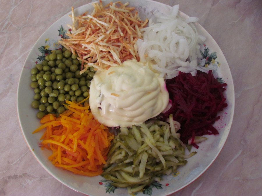 Салат с корейской морковкой и мясом