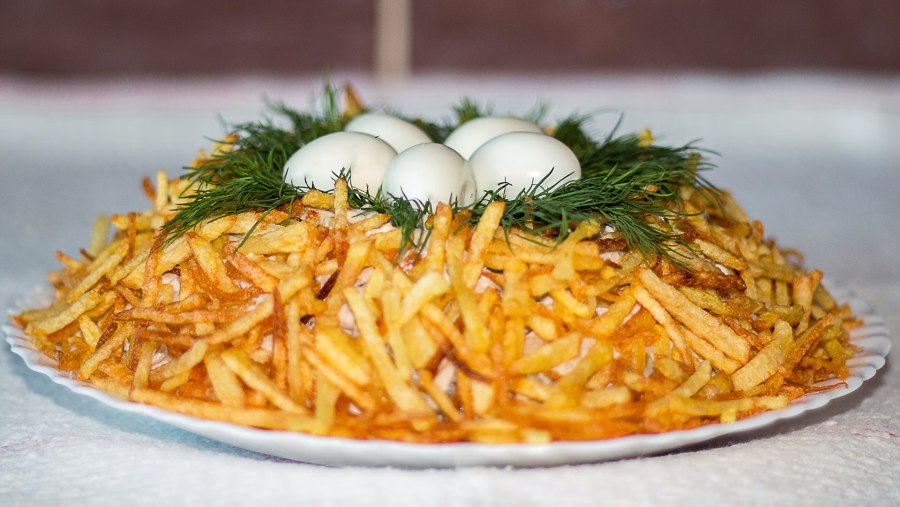 Салат глухариное гнездо