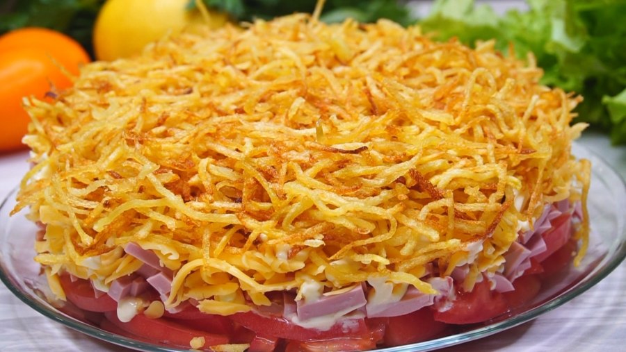Салат с жареным картофелем