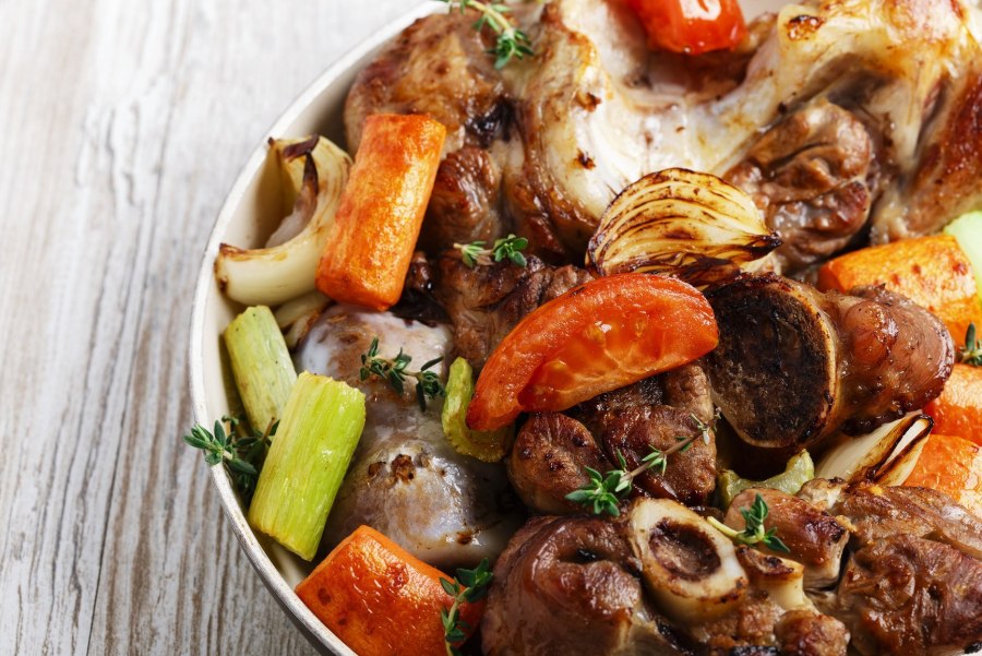 Баранина корейка тушеная с овощами