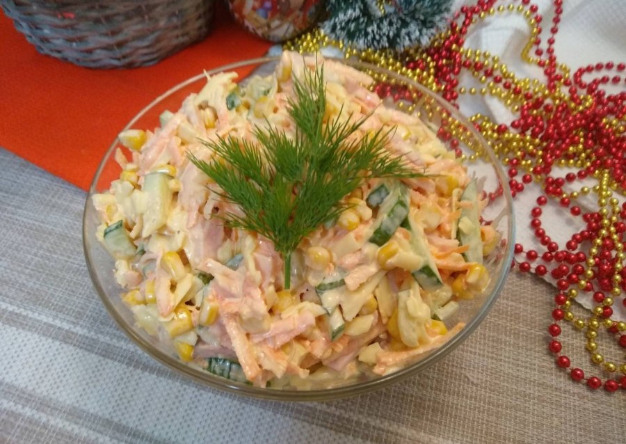 Салат Венеция с корейской морковью и курицей