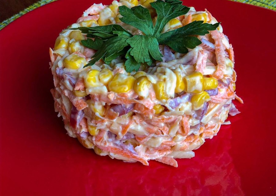 Салат итальянский с ветчиной