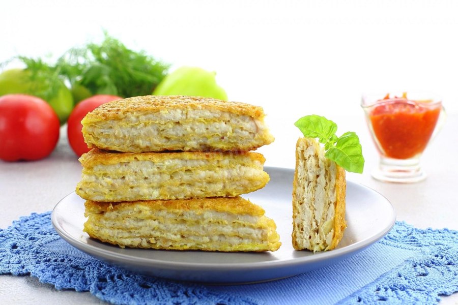 Вафельные коржи с фаршем в кляре