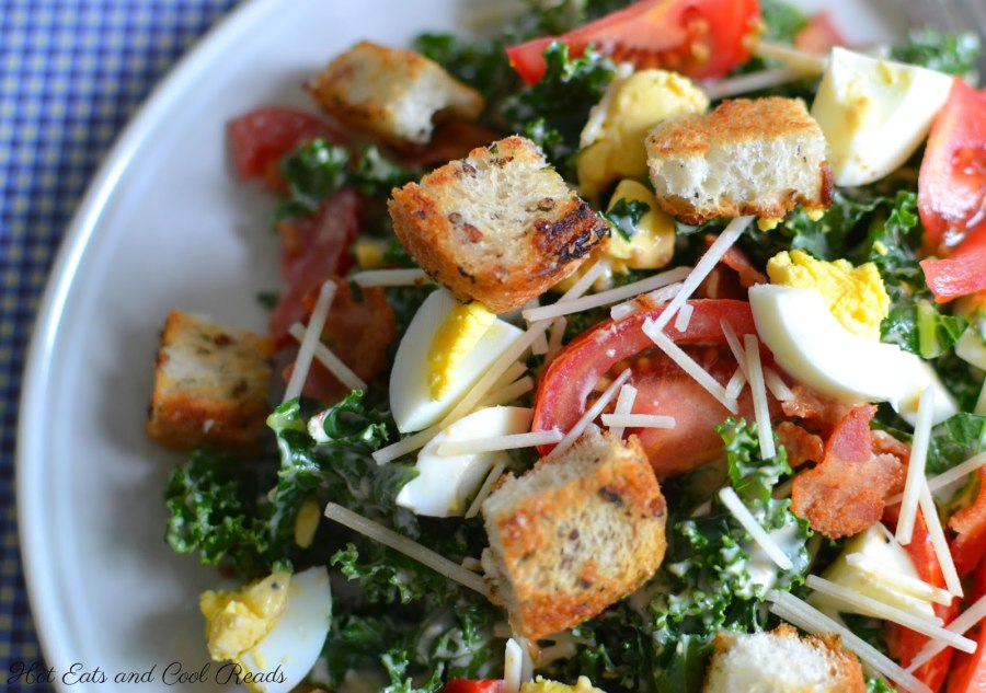Smak Salad Tomato, Croutons,Cheddar Cheese, 10.99$
