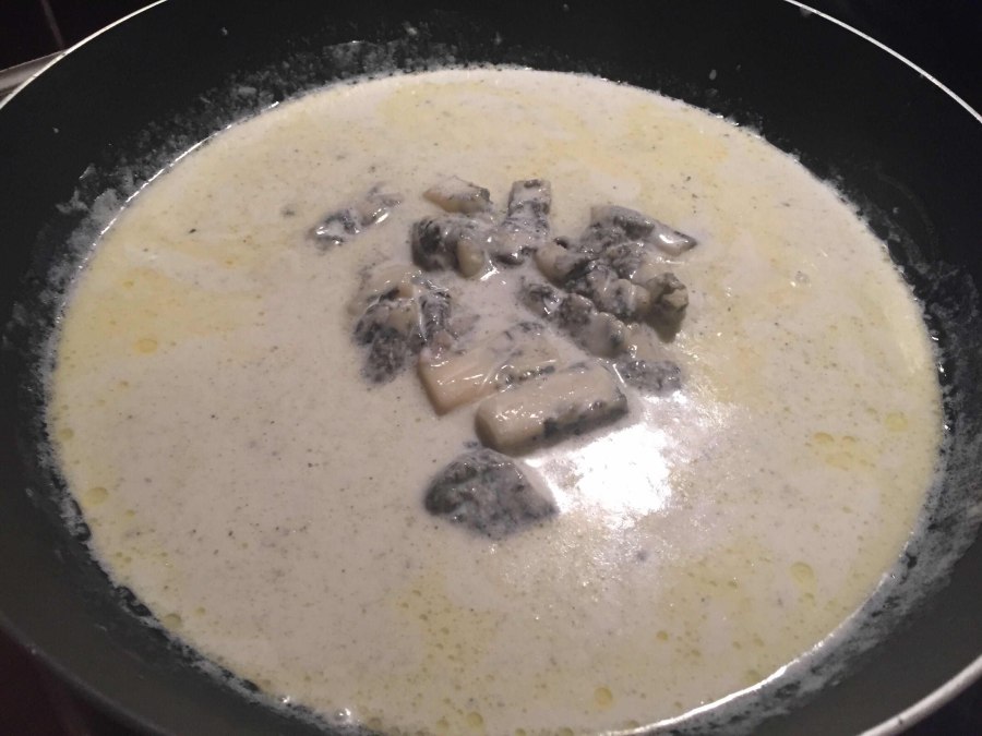 Куриная грудка с яблоком на терке