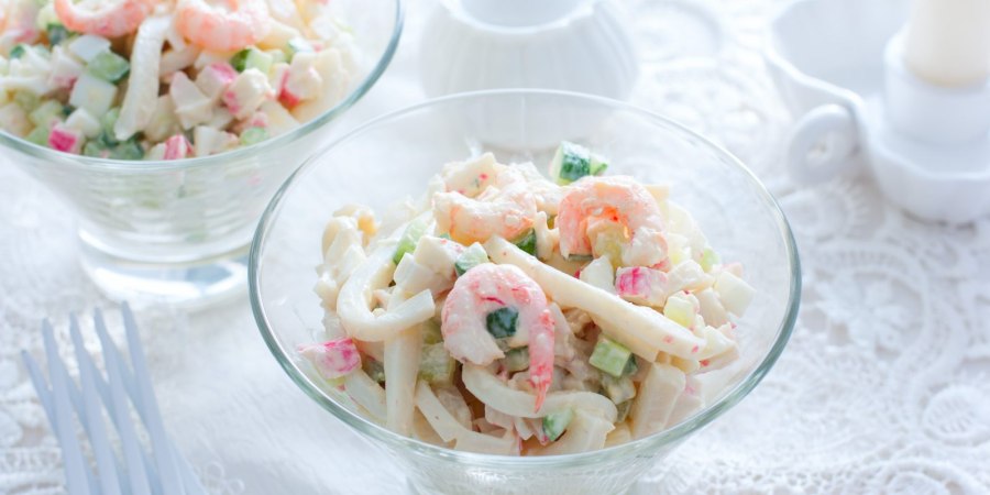 Салат нежный с крабовыми палочками