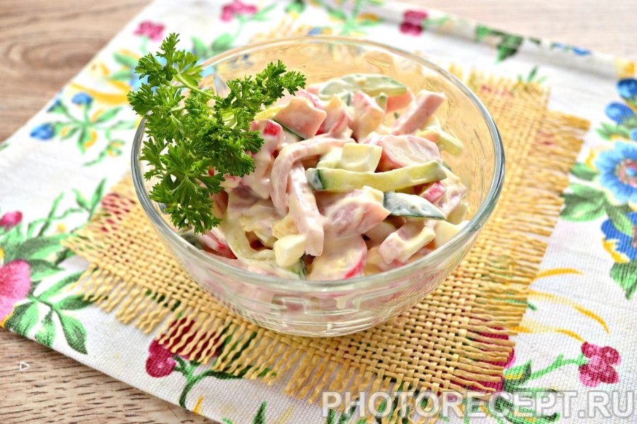 Оливье с крабовыми палочками