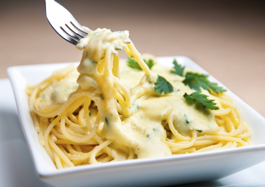 Макароны с сырным соусом
