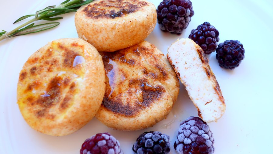 Сырники с зеленью и сыром