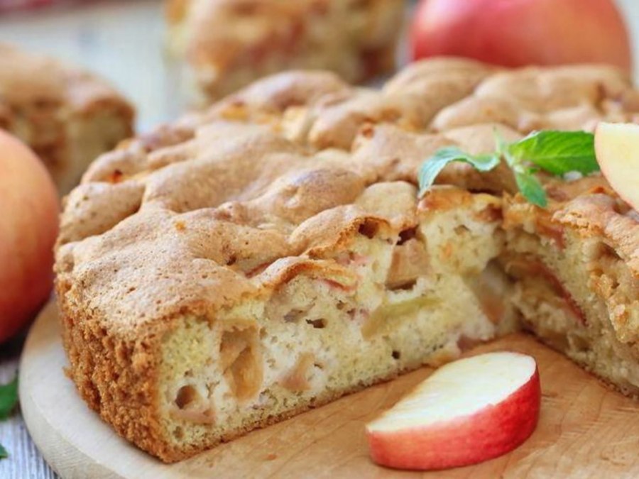 Шарлотка с яблоками Юлии Высоцкой