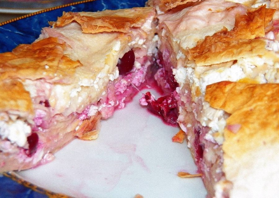 Сырный пирог из лаваша с зеленью