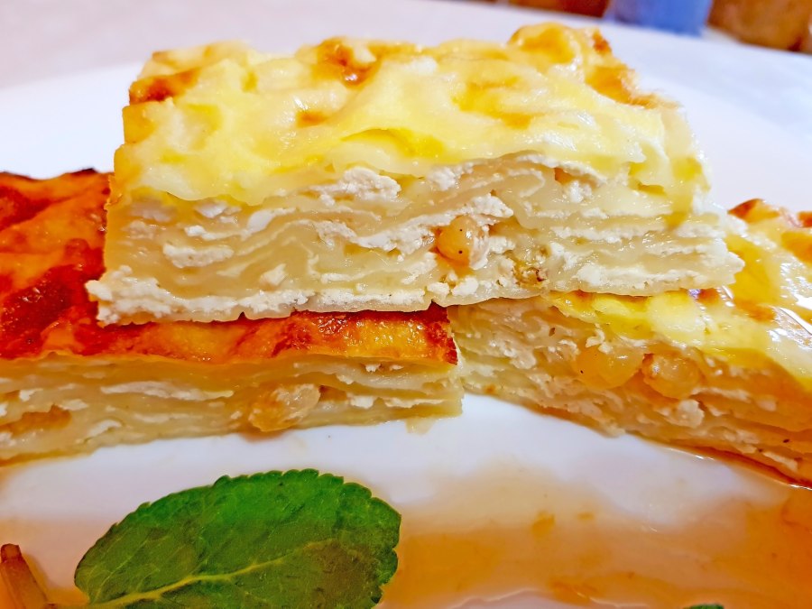 Пирог из лаваша с творогом