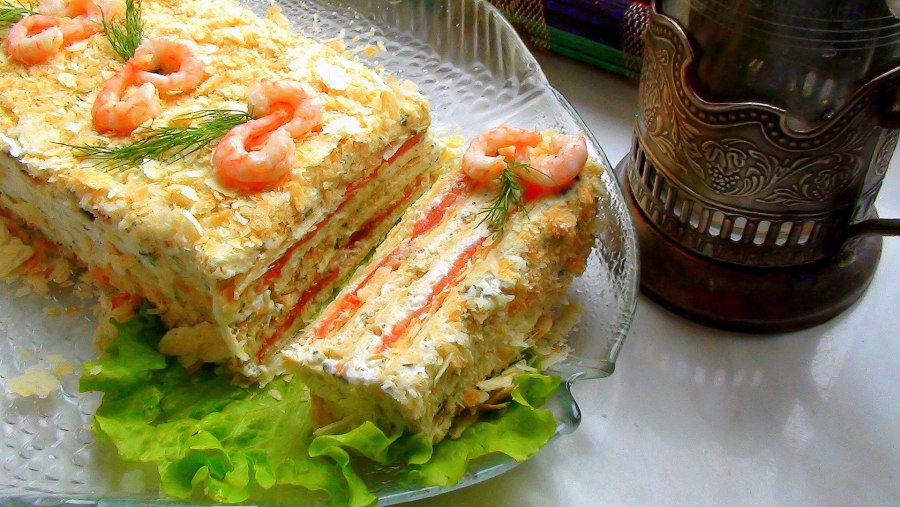 Закусочный торт Наполеон с рыбной консервой