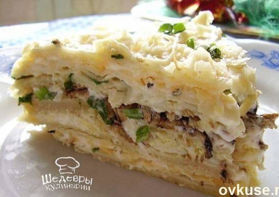Наполеон закусочный с консервой сыром