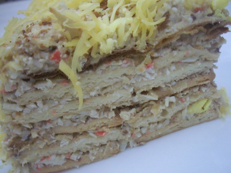 Коржи Рыжик с рыбной консервой