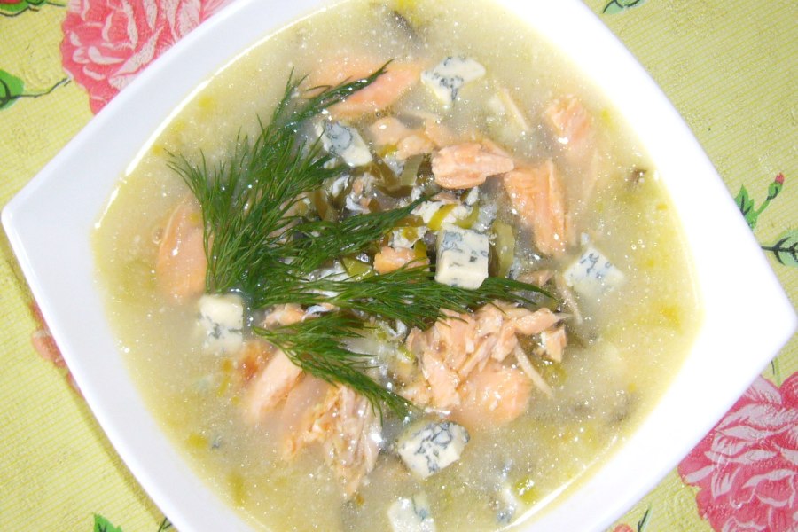 Щи с рыбными консервами