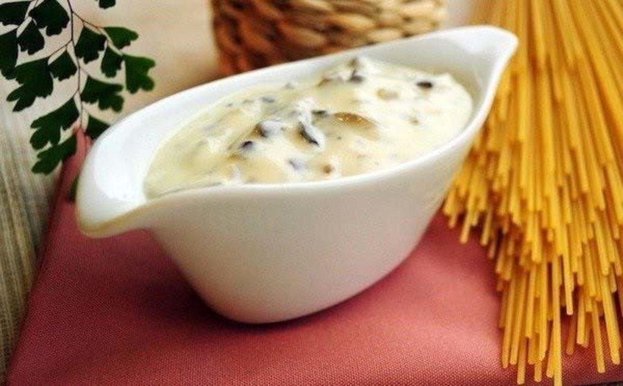 Соус с белыми грибами
