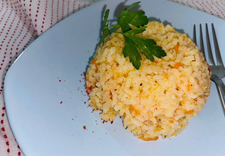 Рис с овощами и яйцом
