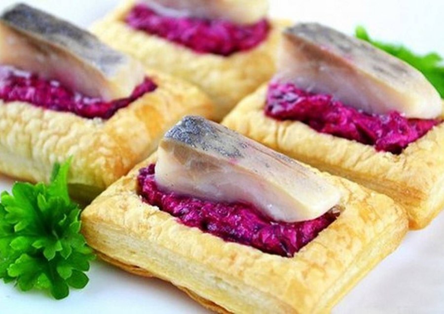 Сельдь под шубой кубиками