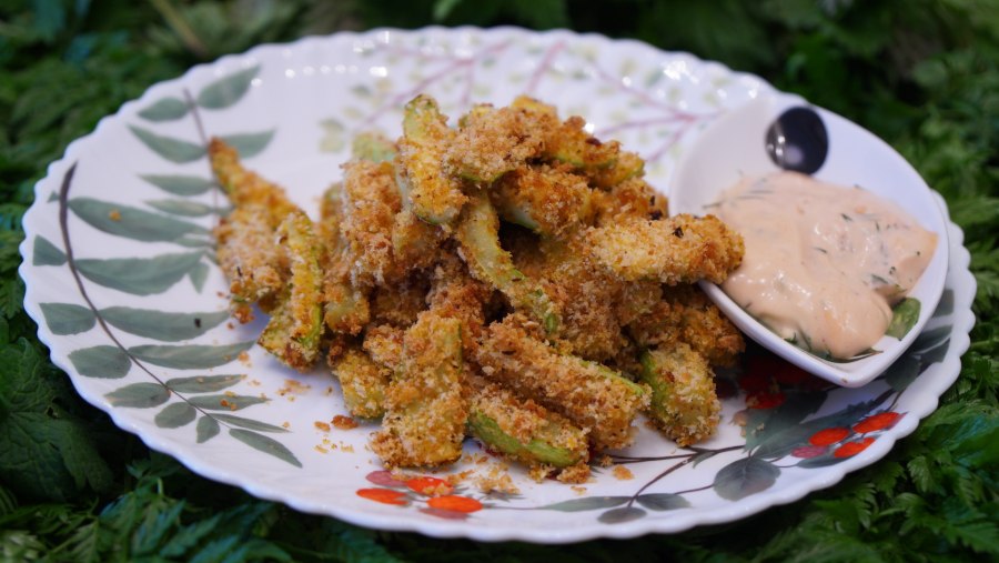 Кабачковые палочки в кляре