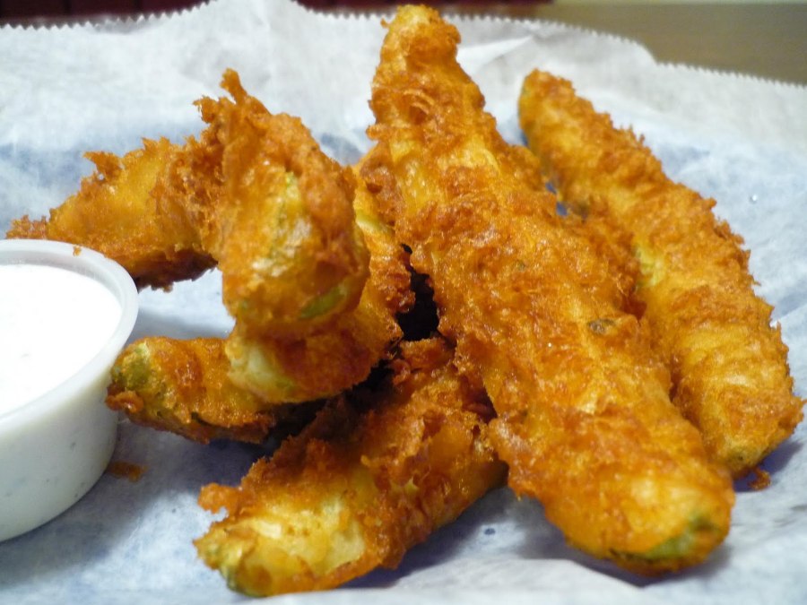 Кабачки в кляре на сковороде с чесноком и сыром