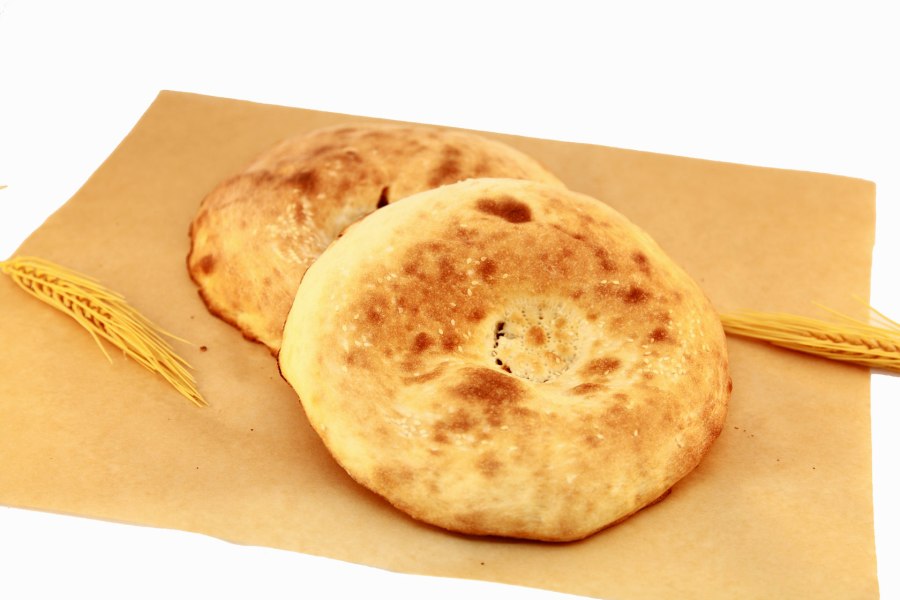 Кусок узбекской лепешки