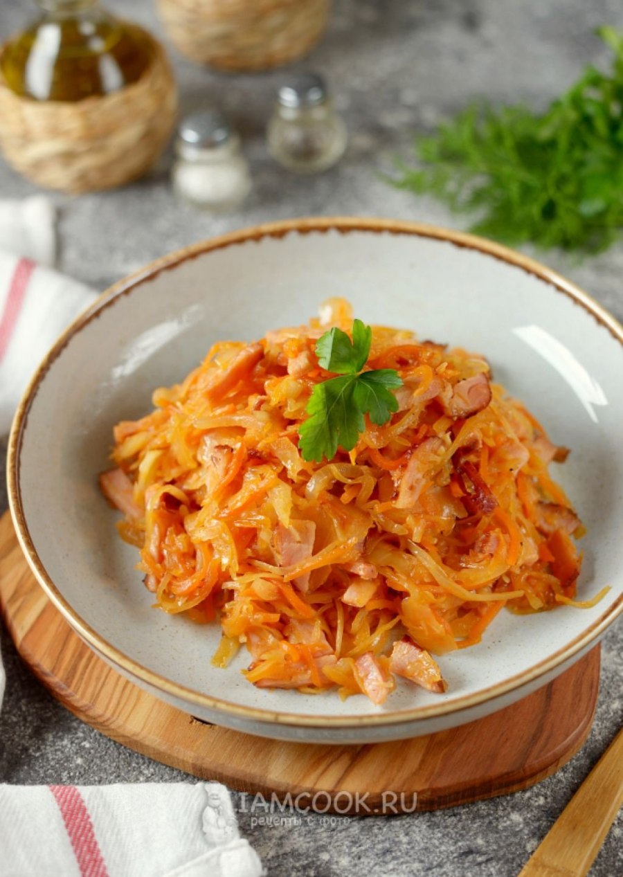 Жареная картошка с квашеной капустой