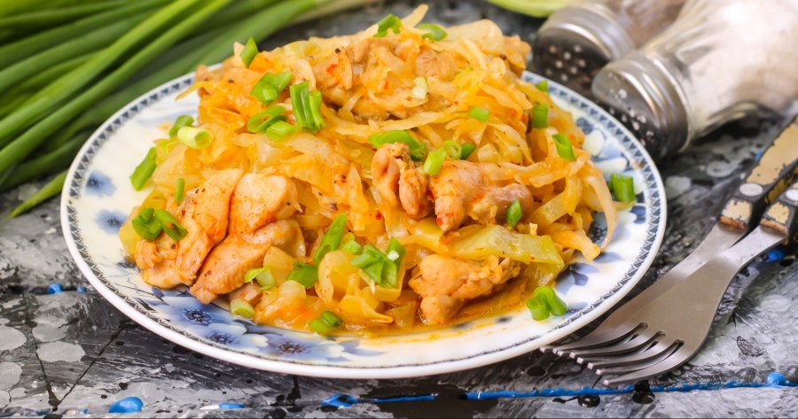 Тушёная капуста с картошкой