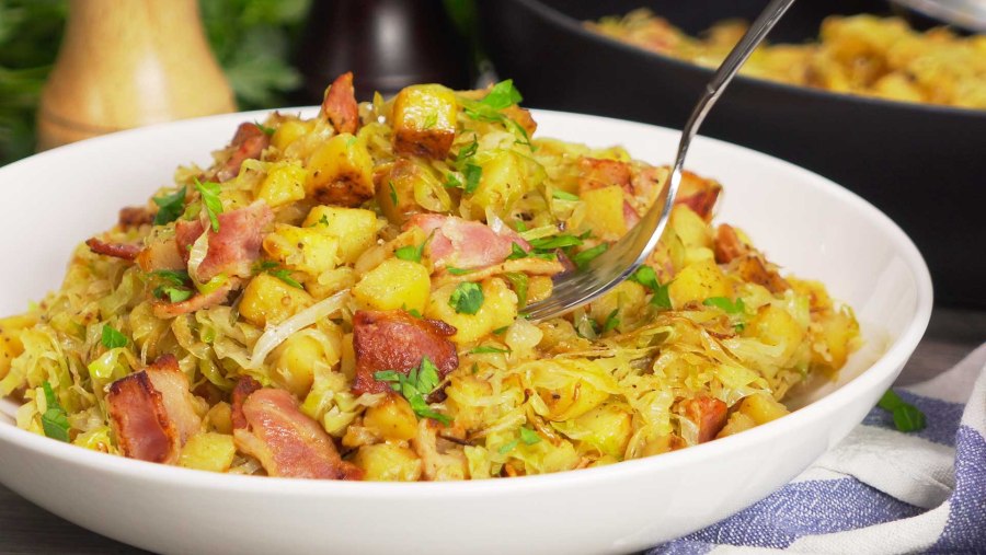 Жареная картошка с капустой