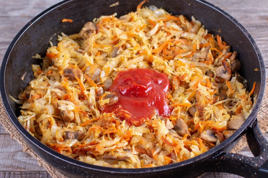 Свиные ребра с картошкой тушеные