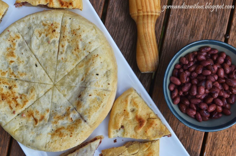 Грузинская кухня лобиани