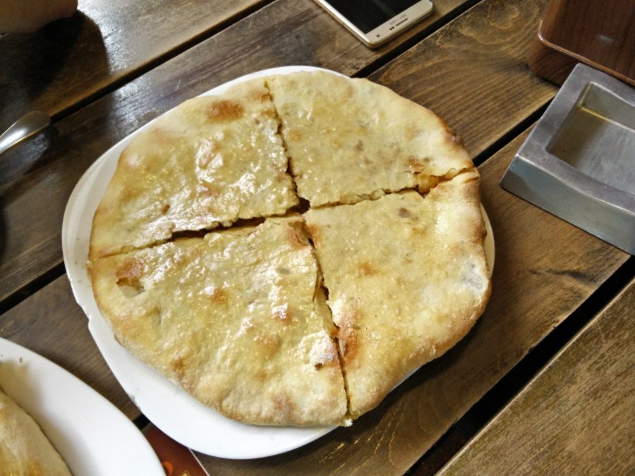 Горячие закуски лобиани