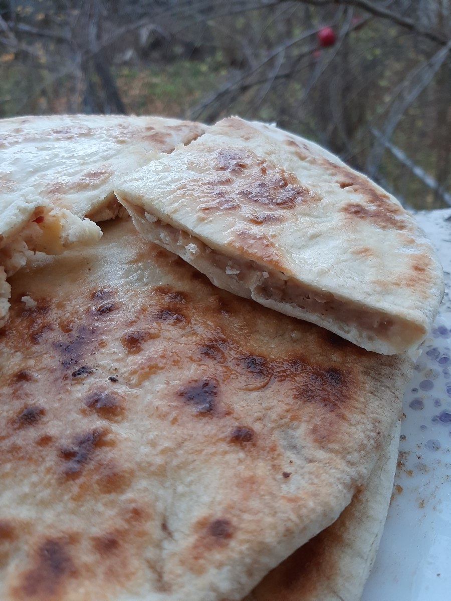Лобиани с фасолью
