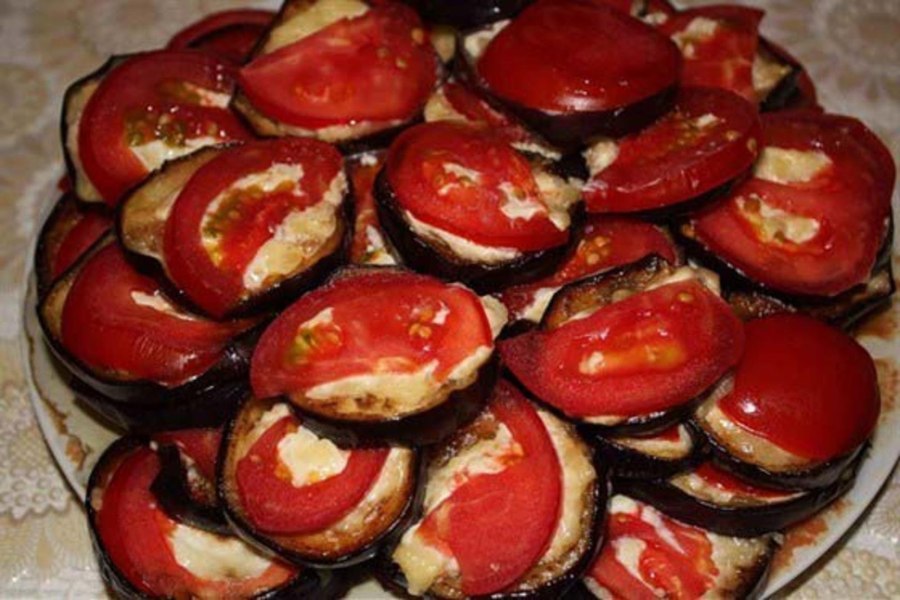 Синенькие баклажаны с чесноком и майонезом