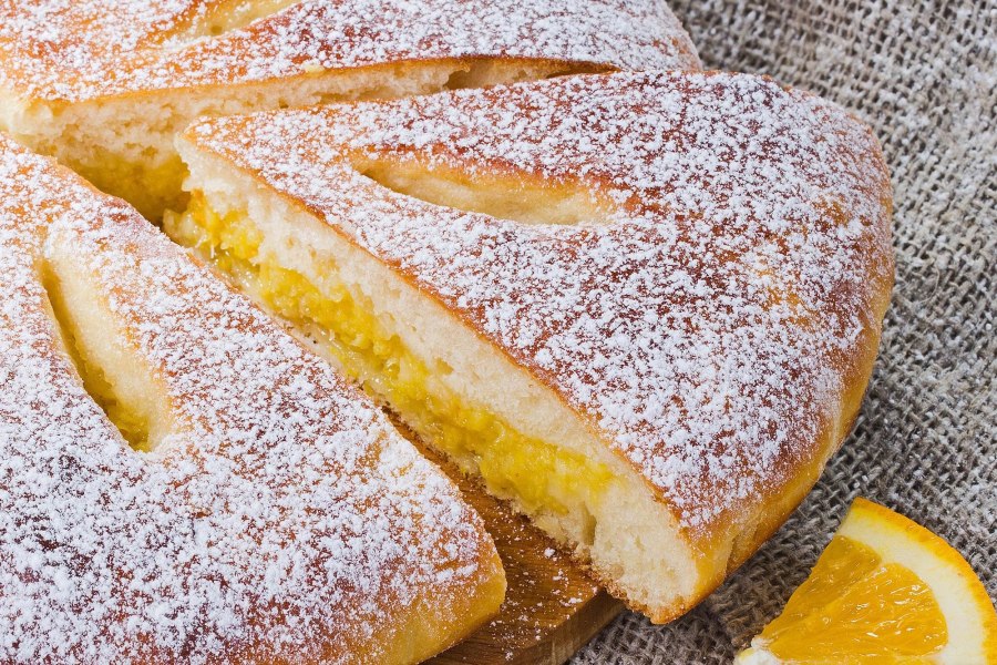 Пирог с творогом и бананом