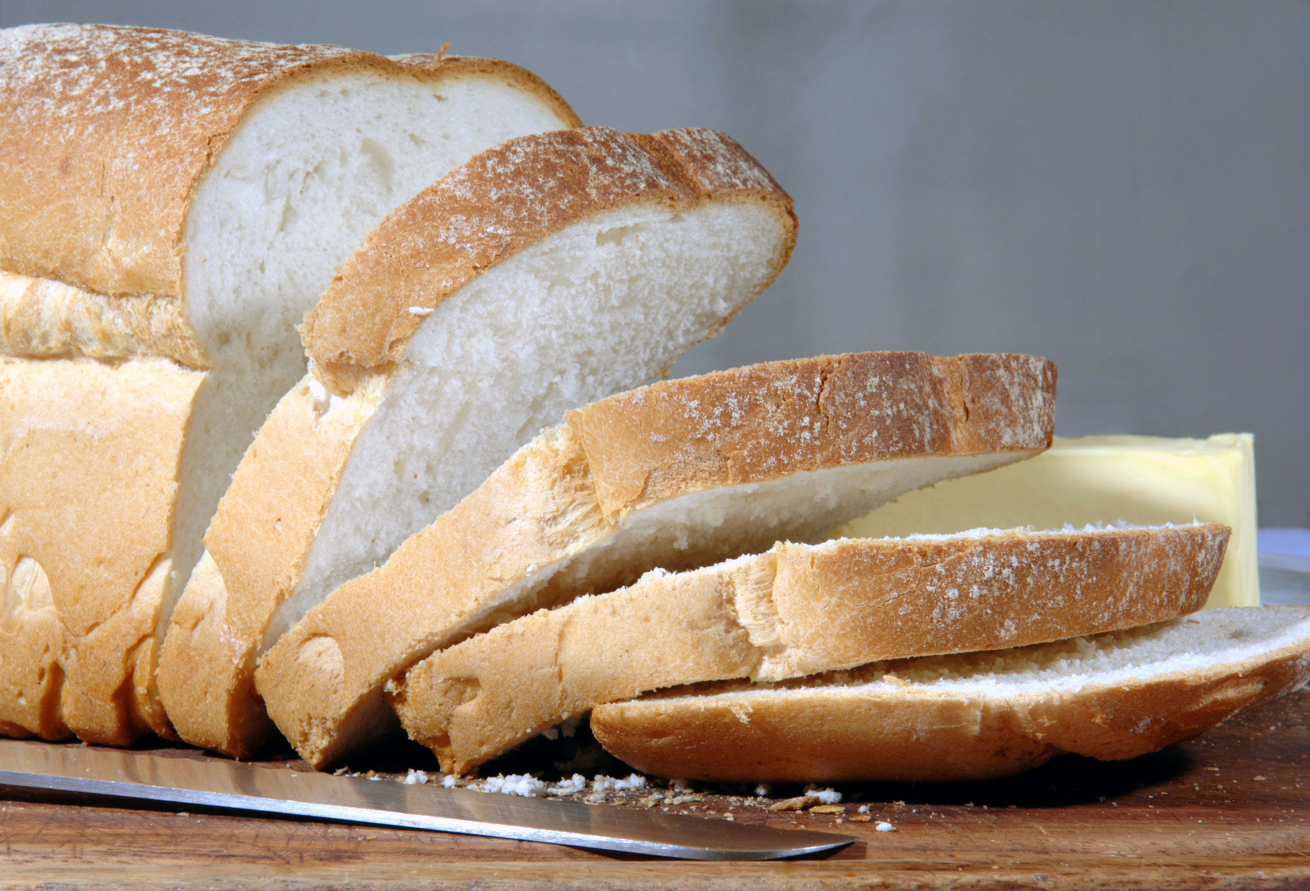 White bread. Белый хлеб. Хлеб нарезной. Черствый белый хлеб. Хлеб из белой муки.